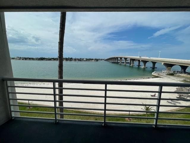 5701 BAHIA DEL MAR CIRCLE UNIT 402 ST PETERSBURG, FL 33715