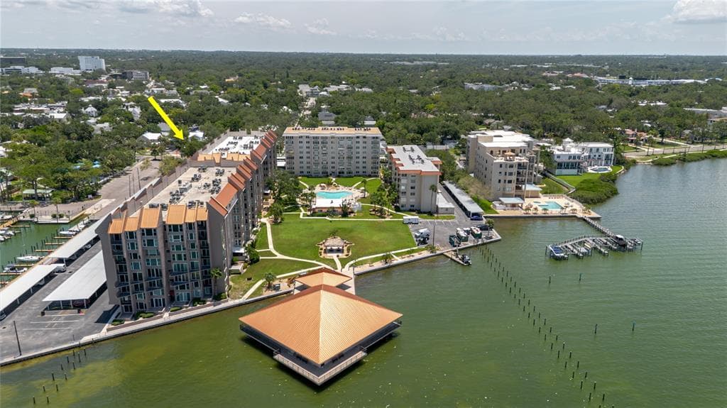 632 EDGEWATER DRIVE UNIT 238 DUNEDIN, FL 34698