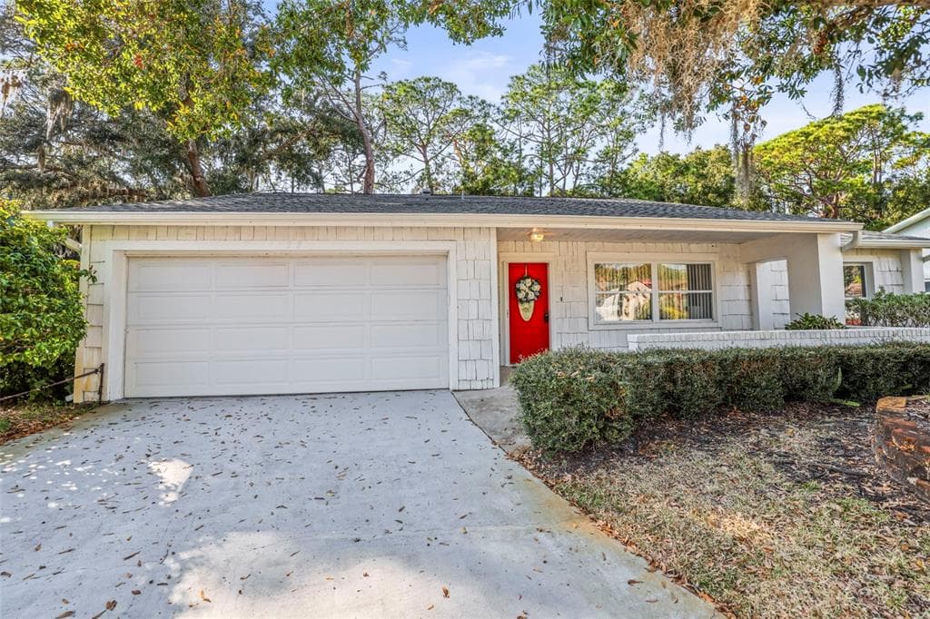 1128 LANYARD STREET PALM HARBOR, FL 34685