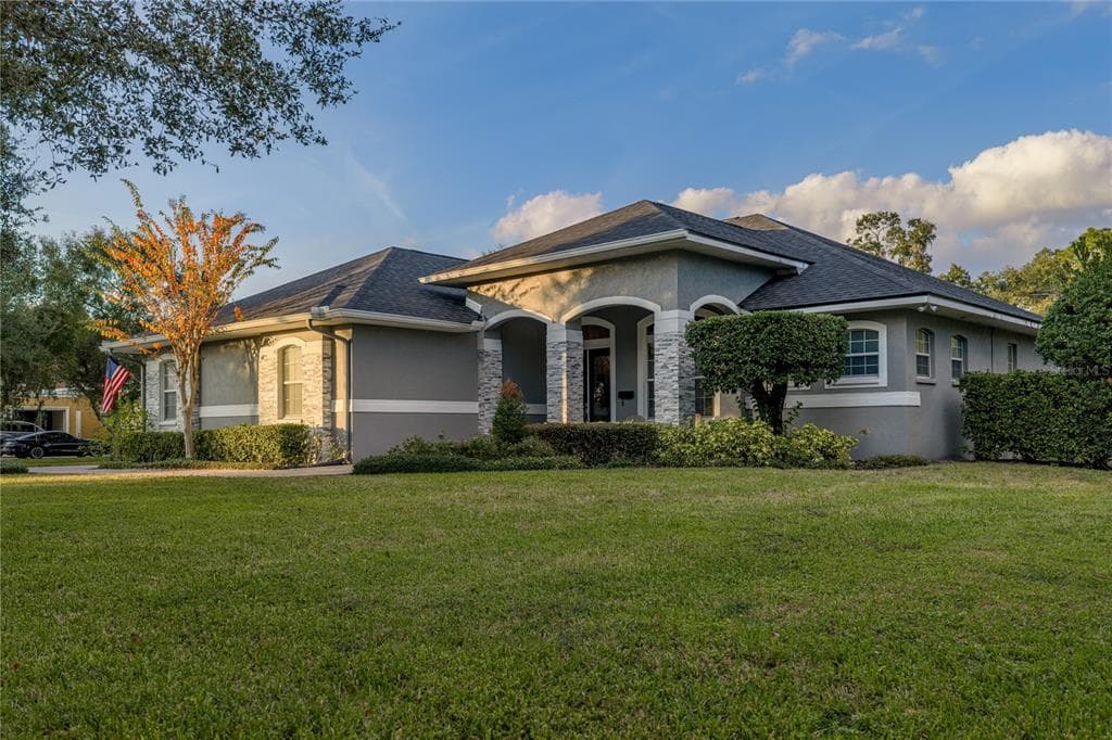 6810 LUANA LANE SEFFNER, FL 33584
