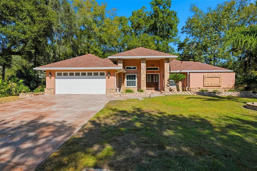 5089 WESTLAKE BOULEVARD DADE CITY, FL 33523