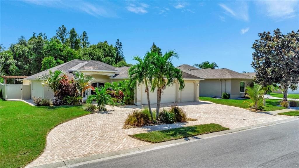 4688 72ND COURT E BRADENTON, FL 34203