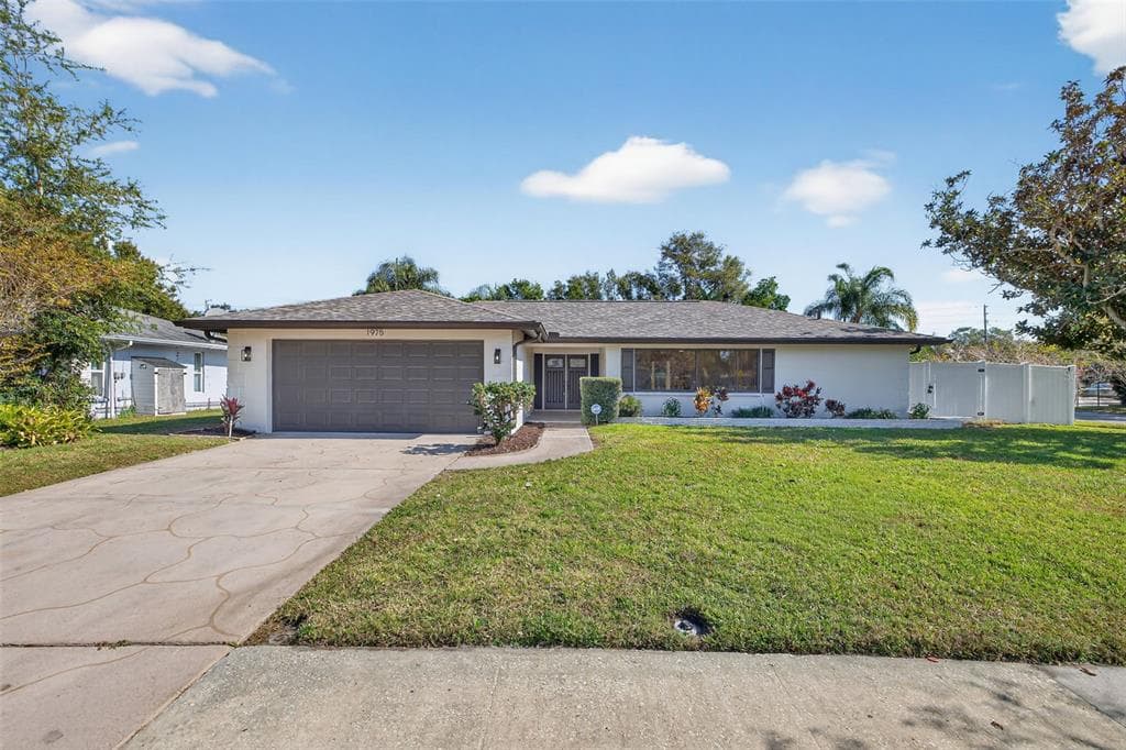 1975 SKY DRIVE CLEARWATER, FL 33755