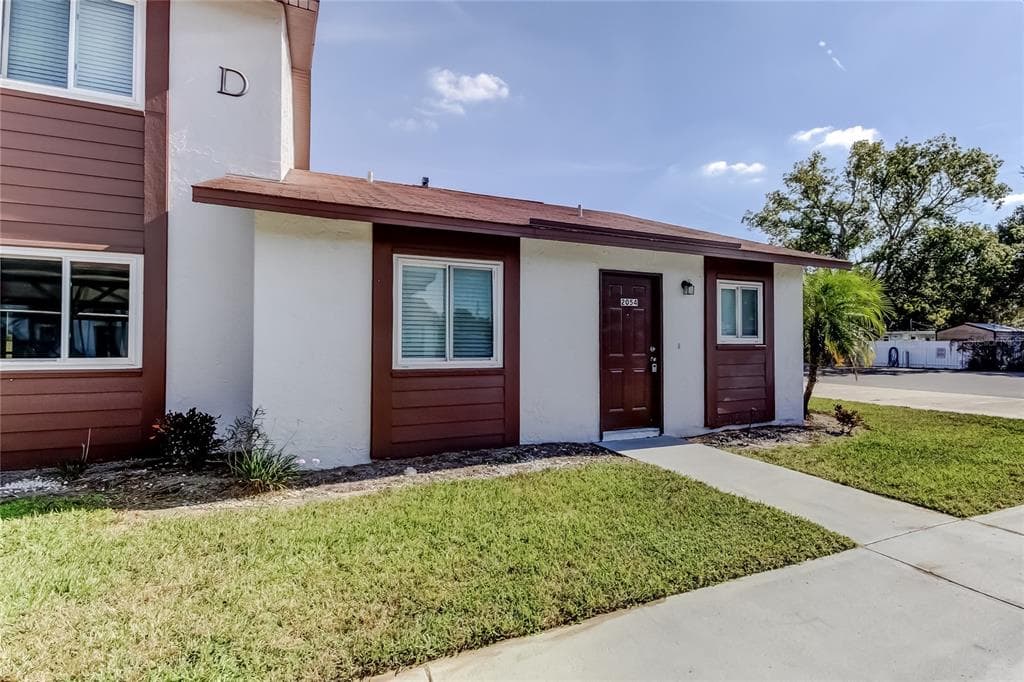 39132 COUNTY ROAD 54 UNIT 2054 ZEPHYRHILLS, FL 33542