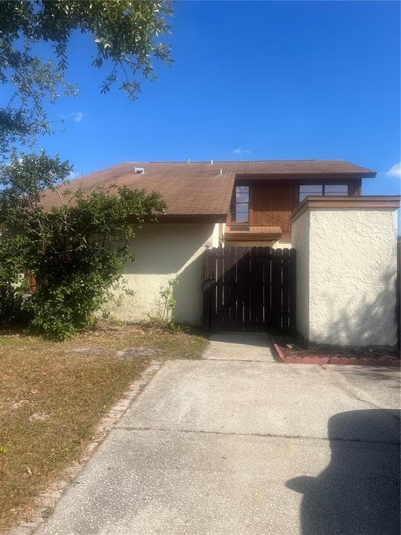 10305 FERNGLEN PLACE TAMPA, FL 33624