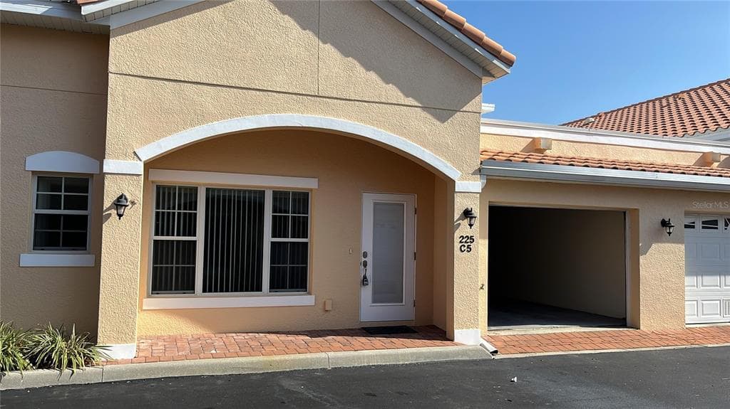 225 DAVID WALKER DRIVE UNIT C5 TAVARES, FL 32778