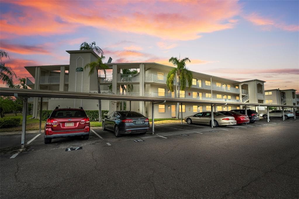 960 VIRGINIA STREET UNIT 307 DUNEDIN, FL 34698