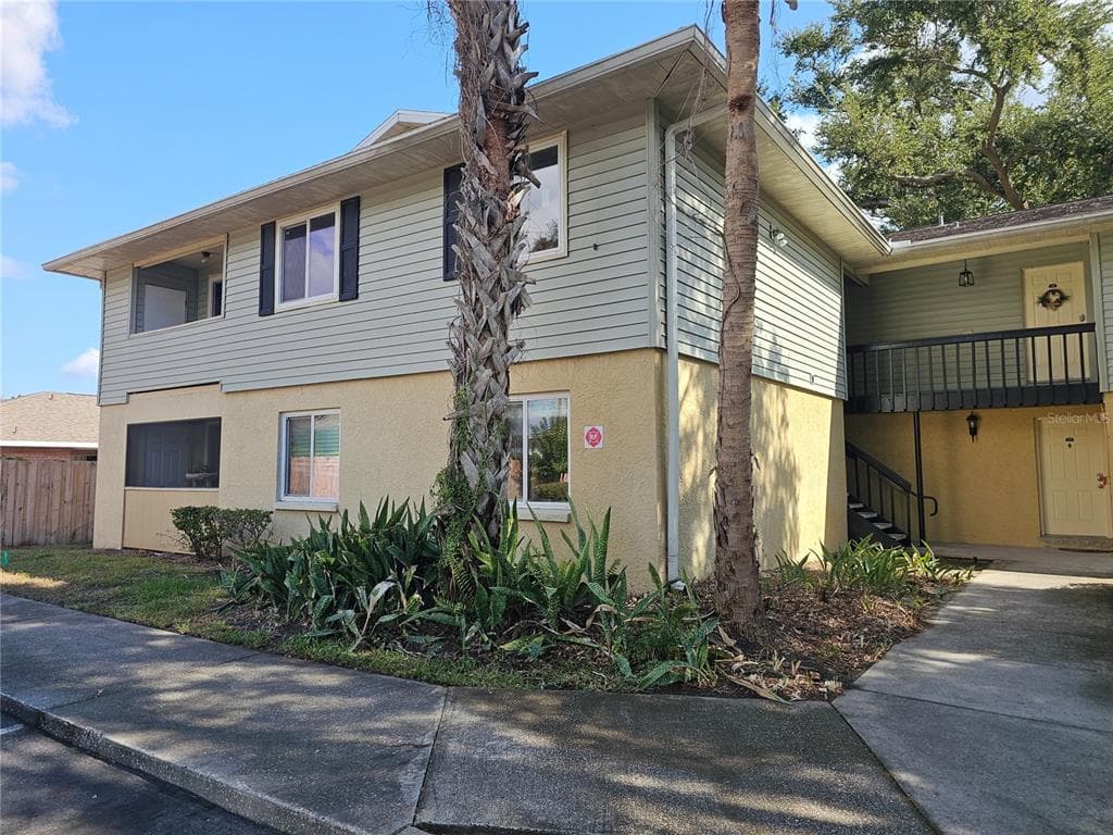 247 THORN TREE PLACE UNIT 247 BRANDON, FL 33510