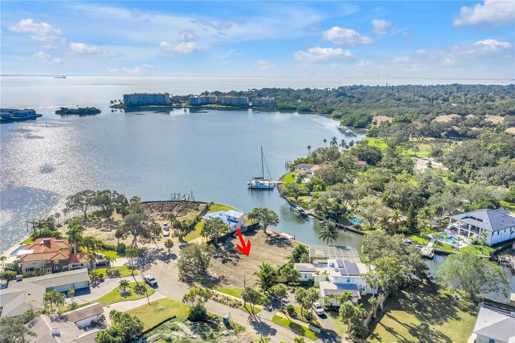 4811 PARADISE WAY S ST PETERSBURG, FL 33705