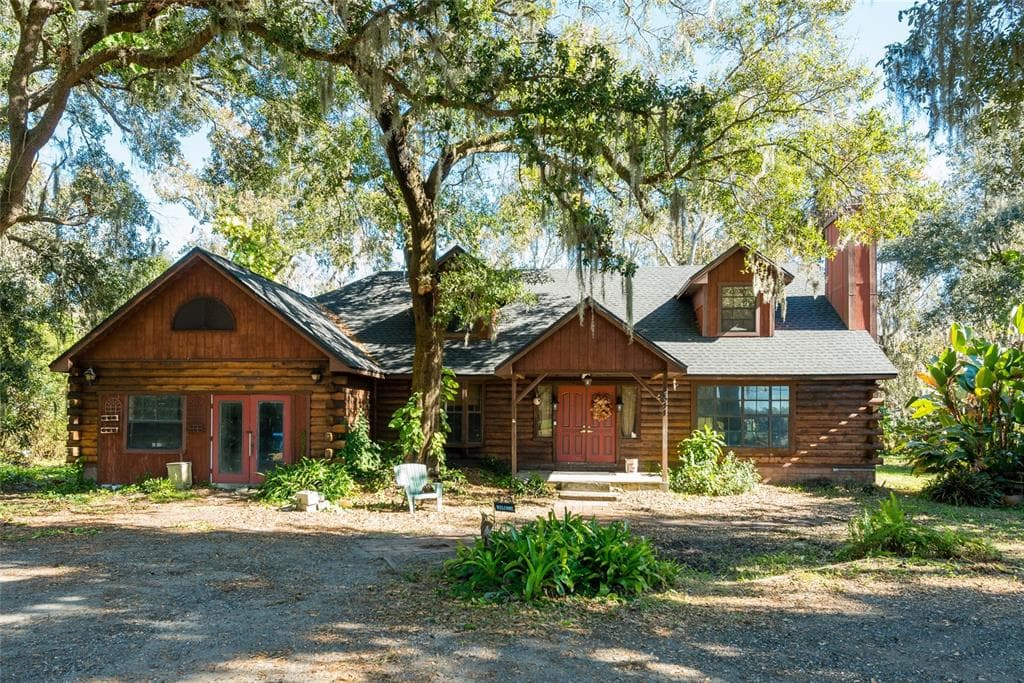 2641 MCINTOSH ROAD DOVER, FL 33527