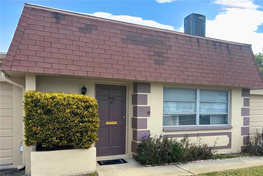 8465 CALAIS N PINELLAS PARK, FL 33781