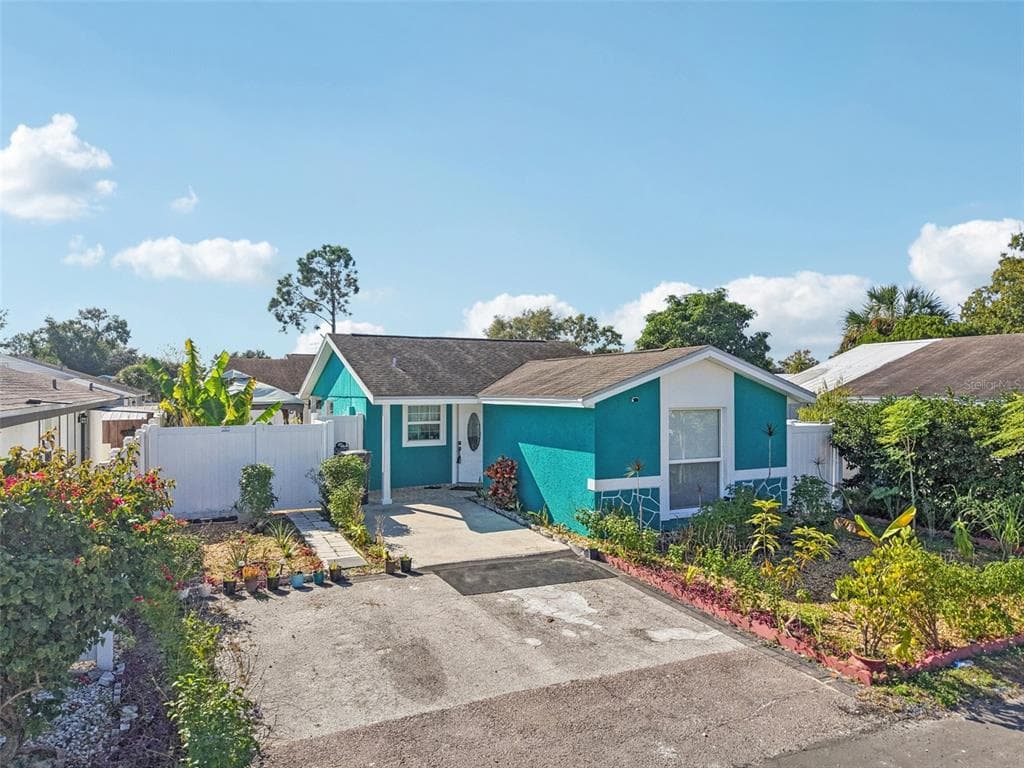 9126 BAYMEADOW COURT TAMPA, FL 33615