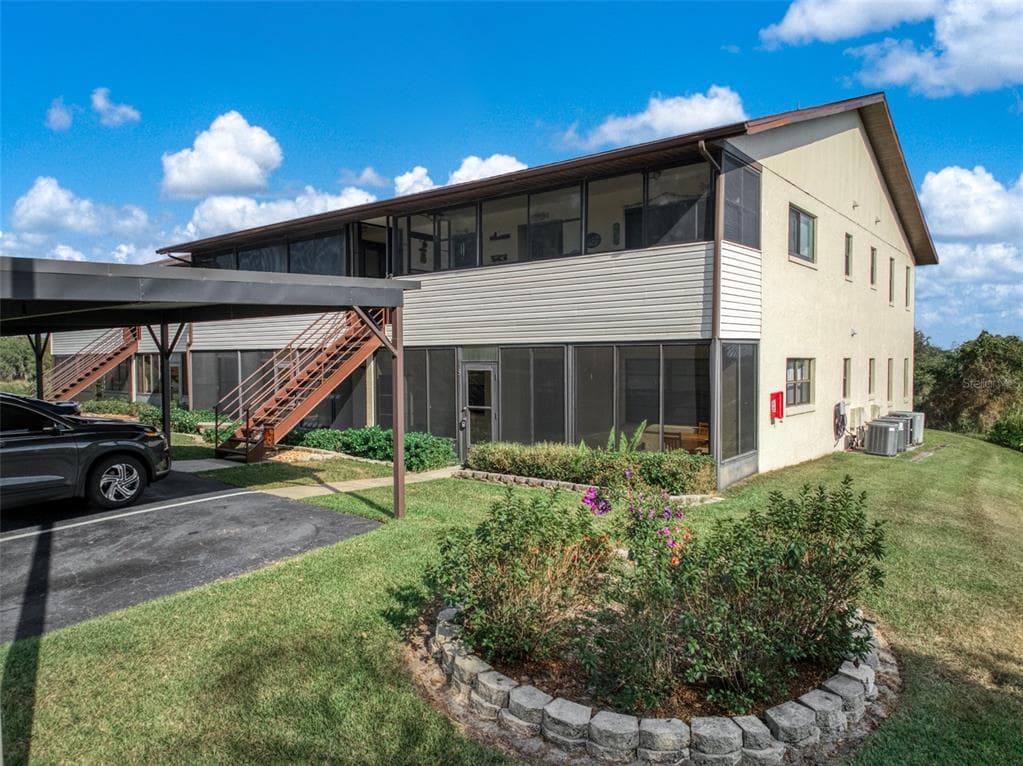 5 CHARLTON DRIVE UNIT 5 LAKE PLACID, FL 33852