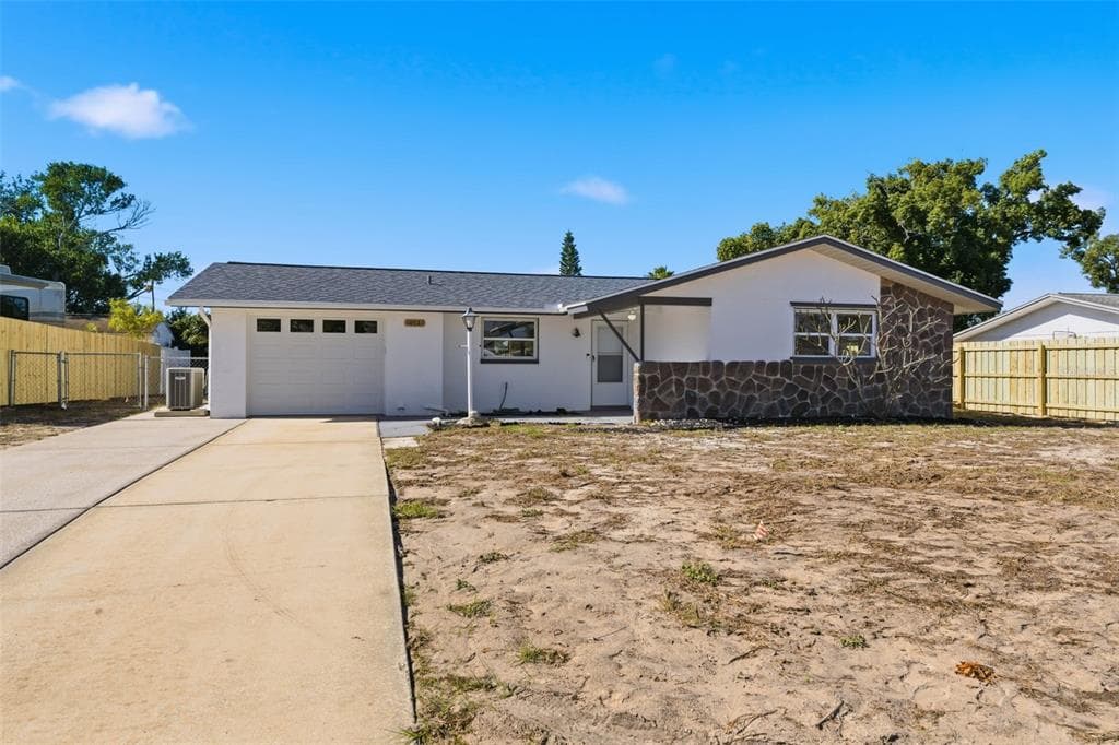 10521 OAK HILL DRIVE PORT RICHEY, FL 34668