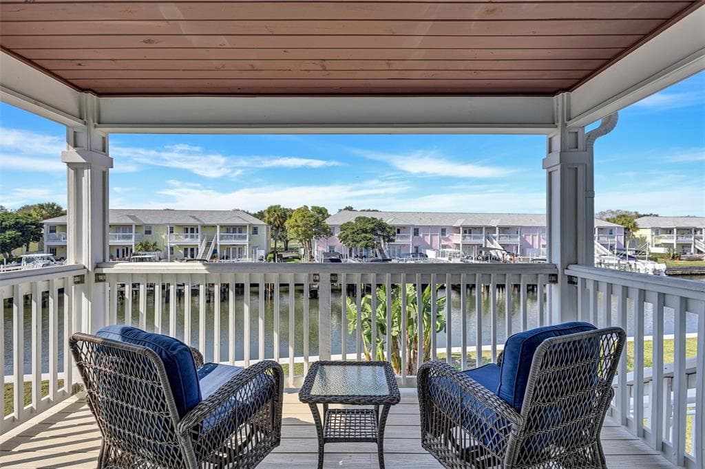4875 COQUINA KEY DRIVE SE UNIT C ST PETERSBURG, FL 33705