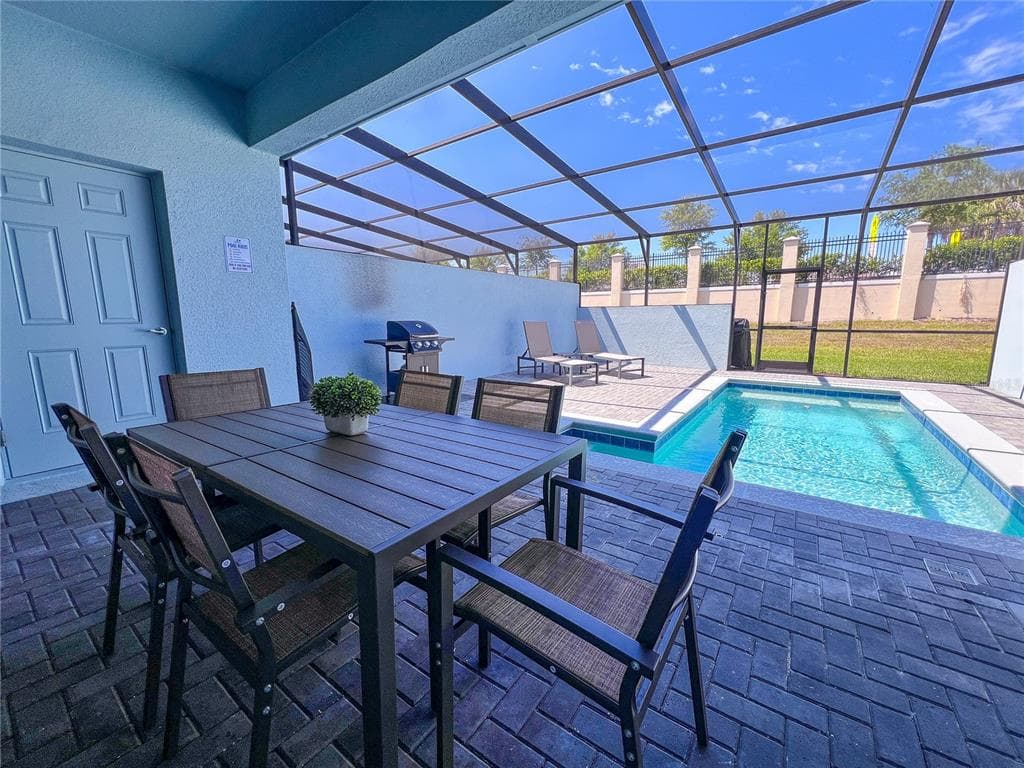2442 DUBAI STREET KISSIMMEE, FL 34747