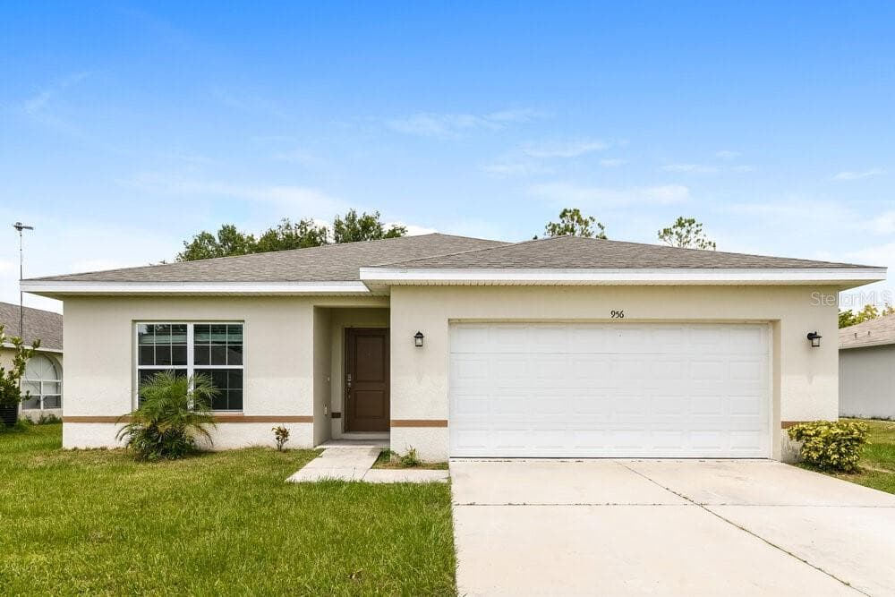 956 LOUVRE COURT KISSIMMEE, FL 34759