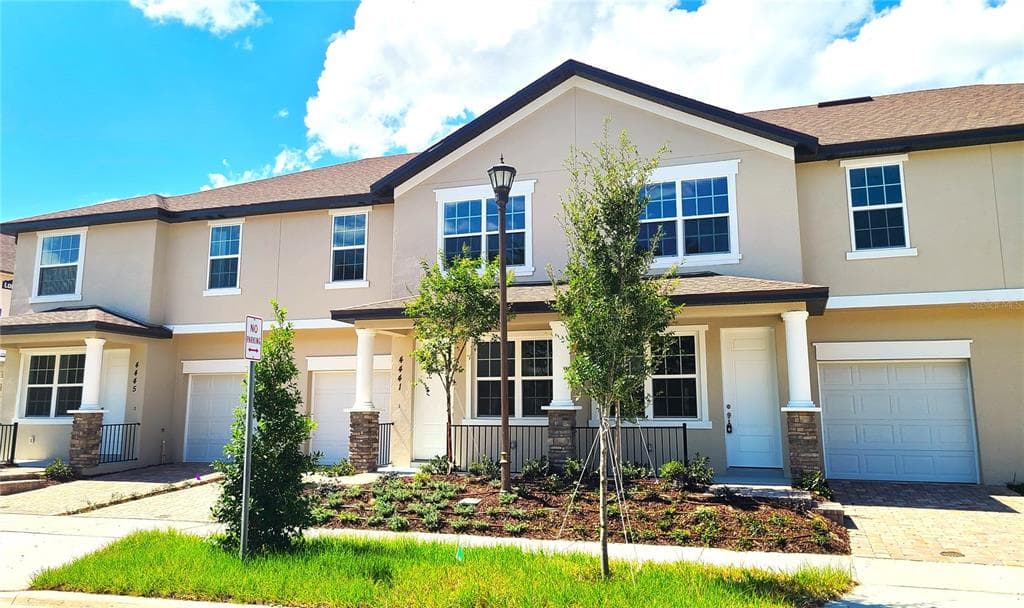 4445 SUMMER FLOWERS PLACE KISSIMMEE, FL 34746