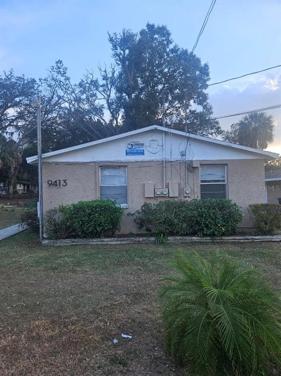 9413 GRANDFIELD ROAD UNIT A THONOTOSASSA, FL 33592
