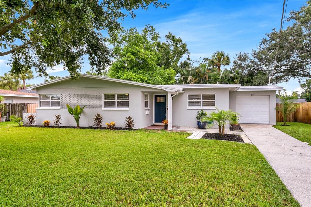 4105 W OAKELLAR AVENUE TAMPA, FL 33611