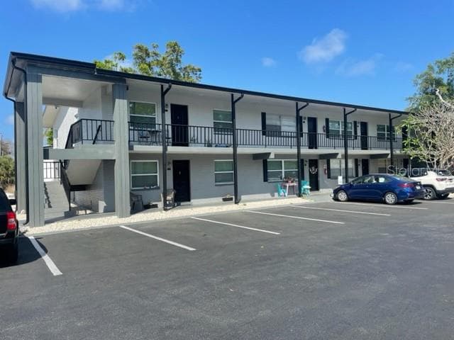 675 INDIAN ROCKS ROAD N UNIT 110D BELLEAIR BLUFFS, FL 33770