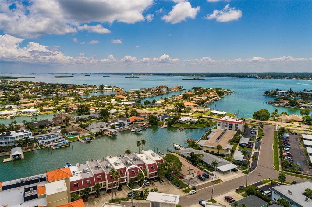 222 SKIFF POINT CLEARWATER BEACH, FL 33767