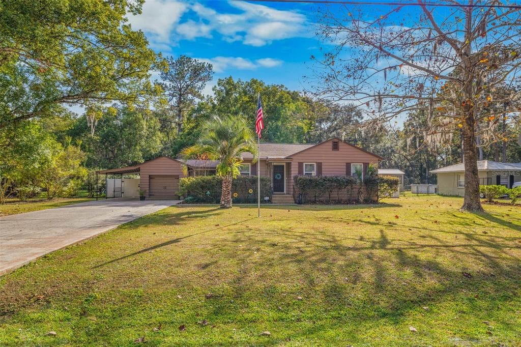 6 CROOM ROAD BROOKSVILLE, FL 34601
