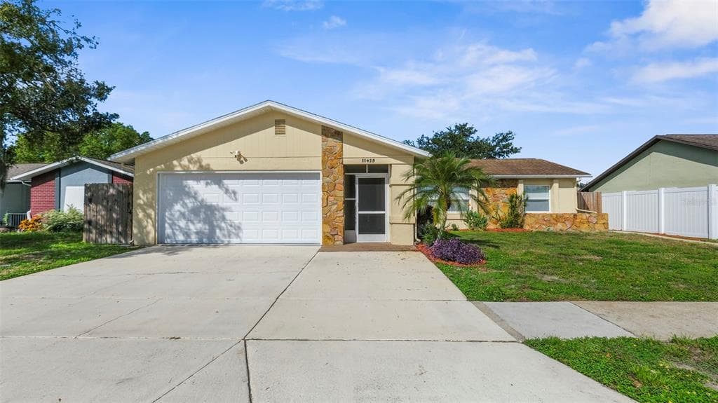 11425 FOX RUN PORT RICHEY, FL 34668