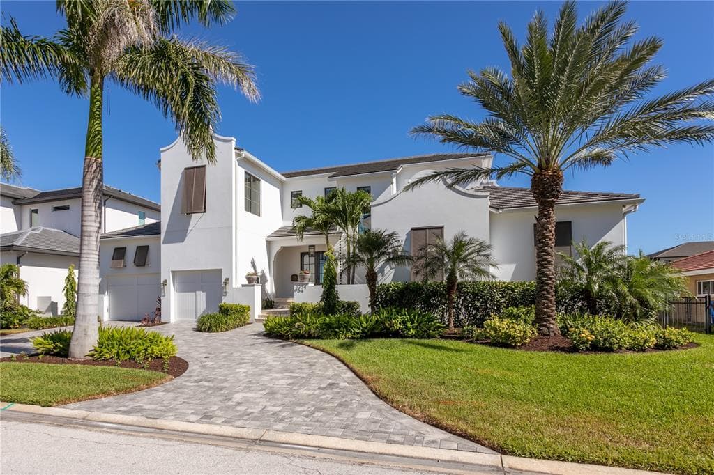1934 HAWAII AVENUE NE ST PETERSBURG, FL 33703
