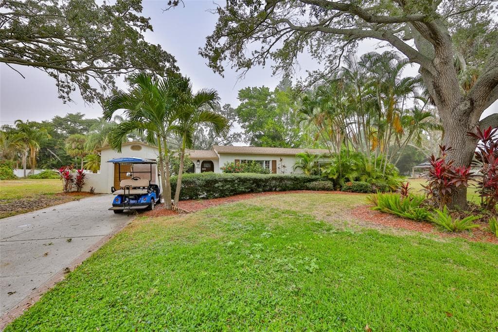 456 RAFAEL BOULEVARD NE ST PETERSBURG, FL 33704