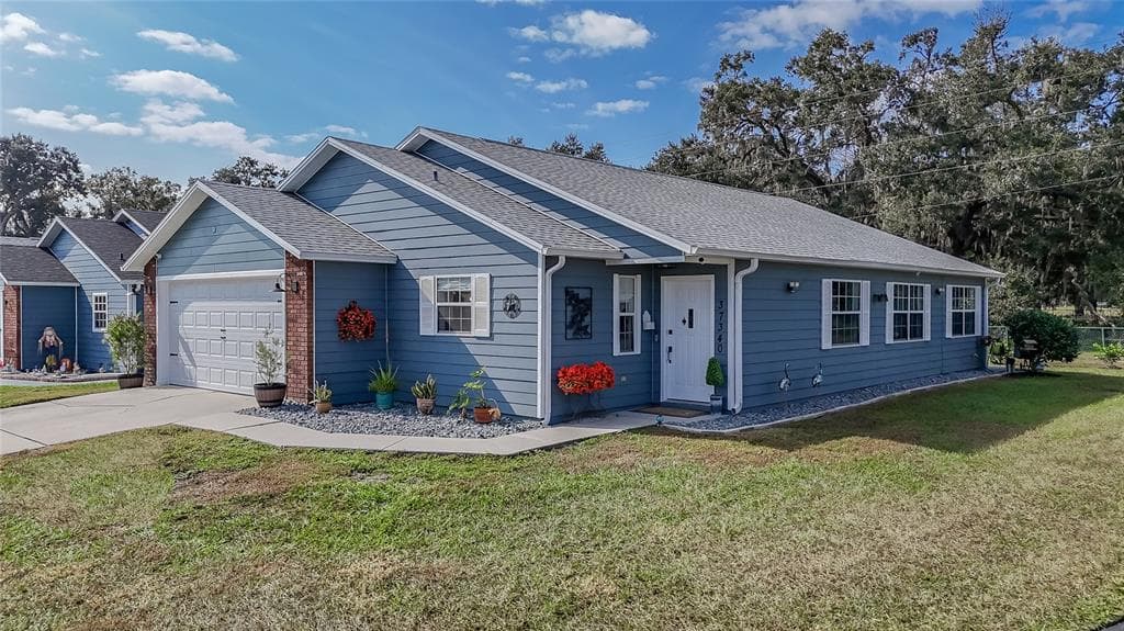 37340 DERBYSHIRE DRIVE ZEPHYRHILLS, FL 33542