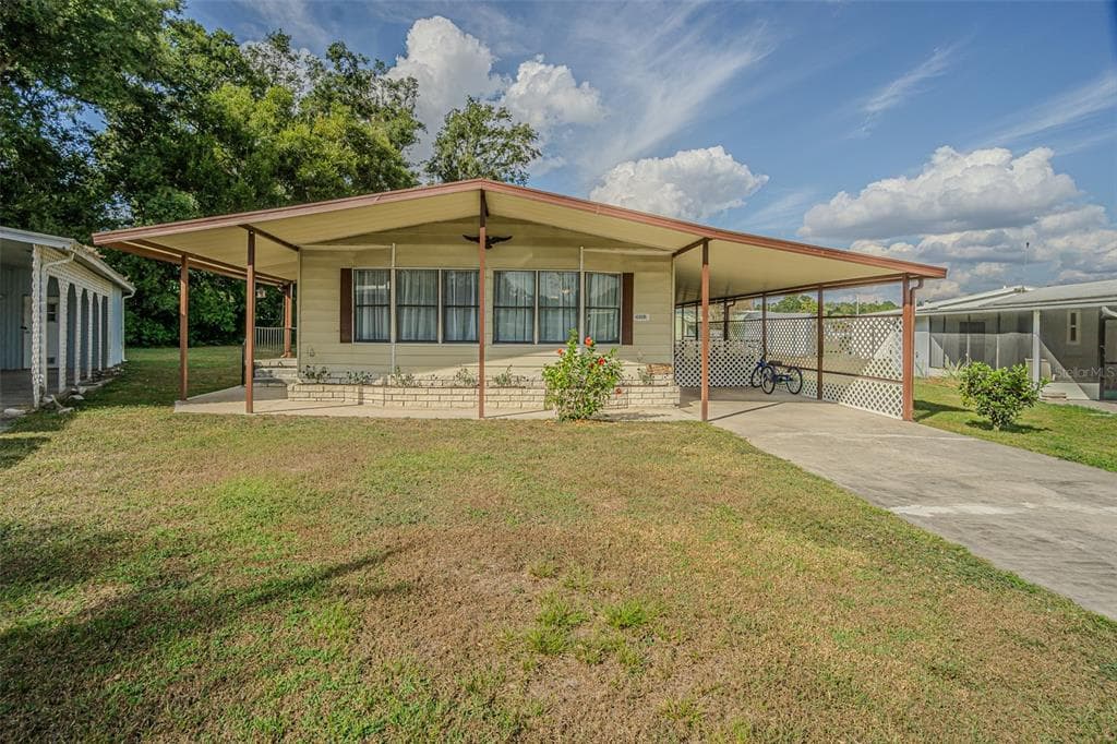 39353 SYCAMORE LANE ZEPHYRHILLS, FL 33542