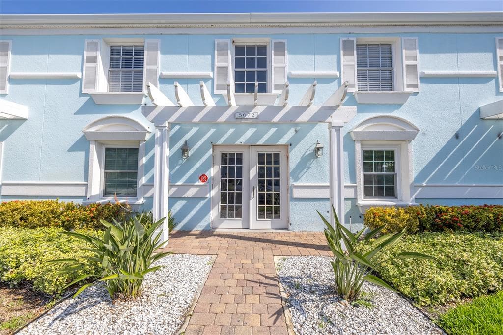 5072 STARFISH DRIVE SE UNIT F ST PETERSBURG, FL 33705