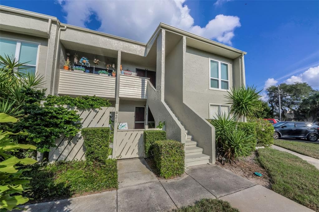 421 WINDRUSH BAY DRIVE UNIT 421 TARPON SPRINGS, FL 34689