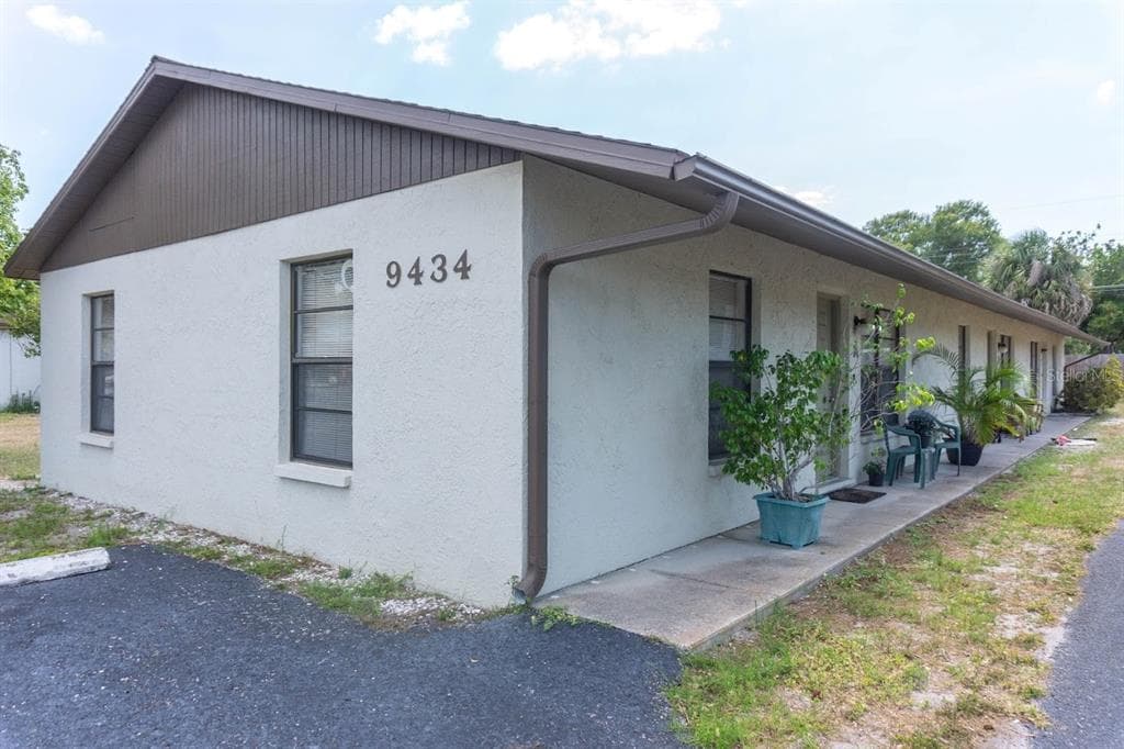 9434 LYNN LANE UNIT C SEMINOLE, FL 33777