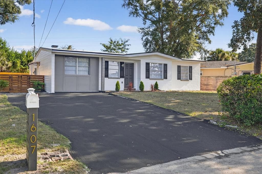 1607 STEVENSONS DRIVE CLEARWATER, FL 33755