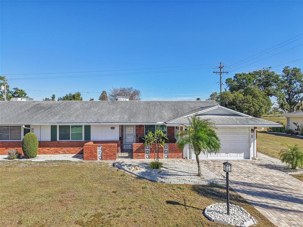 1409 N PEBBLE BEACH BOULEVARD SUN CITY CENTER, FL 33573