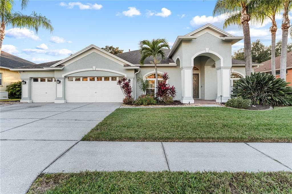9909 KINGSHYRE WAY TAMPA, FL 33647