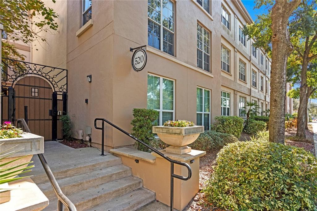 520 S ARMENIA AVENUE UNIT 1226 TAMPA, FL 33609