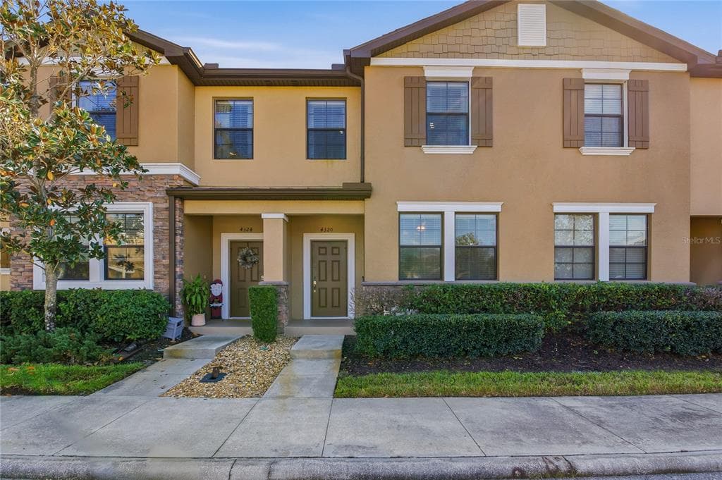 4320 FENNWOOD COURT WESLEY CHAPEL, FL 33543