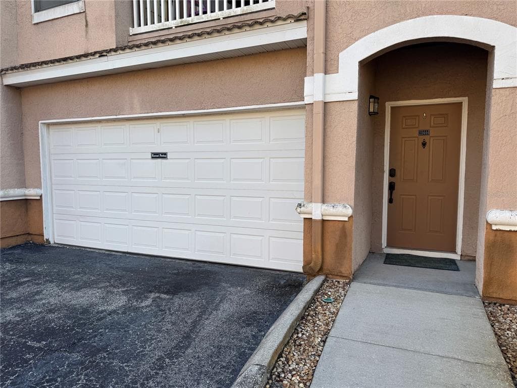 10444 VILLA VIEW CIRCLE TAMPA, FL 33647