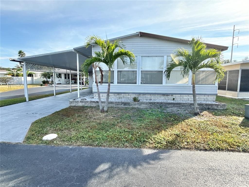 110 MOUNT CURVE AVENUE NE UNIT 16 ST PETERSBURG, FL 33702