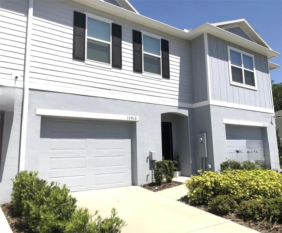 10908 BLUESTEM GRASS AVENUE TAMPA, FL 33610