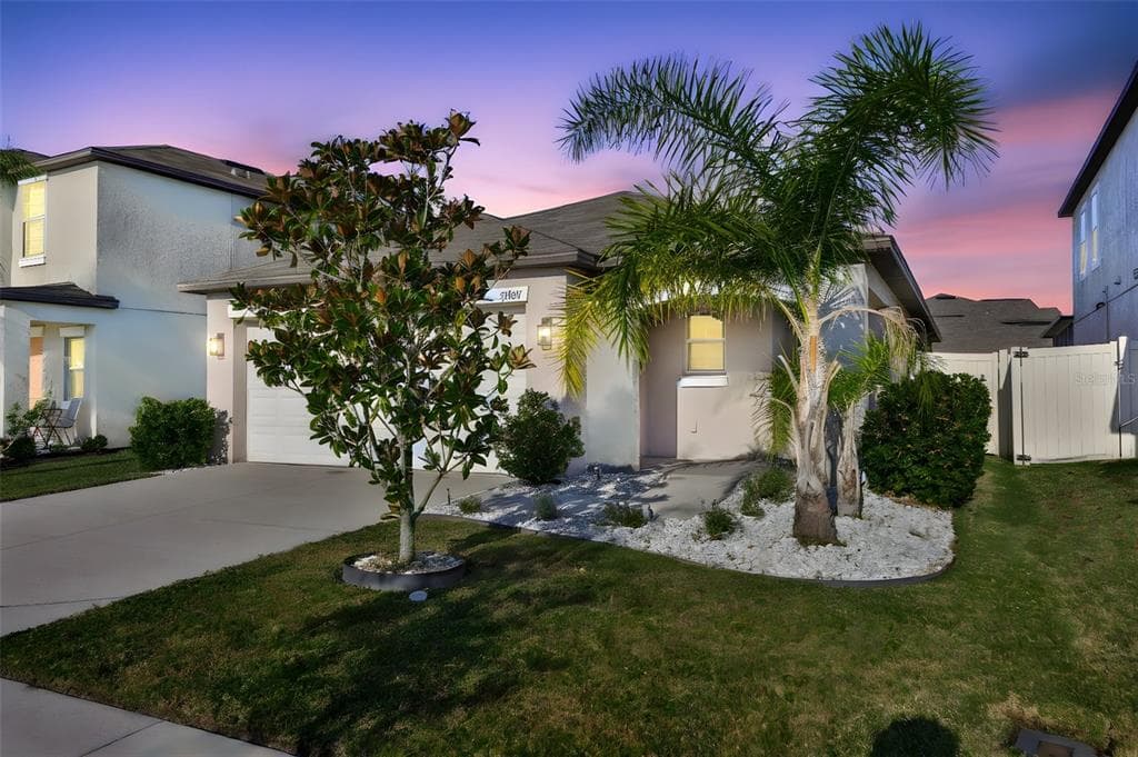 31867 BARREL WAVE WAY WESLEY CHAPEL, FL 33545