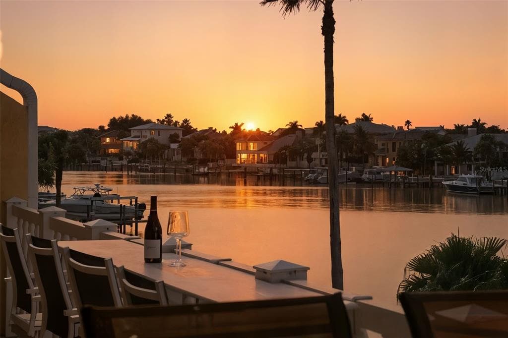 544 PINELLAS BAYWAY S UNIT F9 TIERRA VERDE, FL 33715