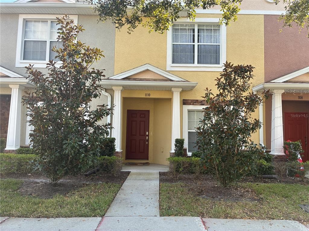 1110 SLEEPY OAK DR WESLEY CHAPEL, FL 33543