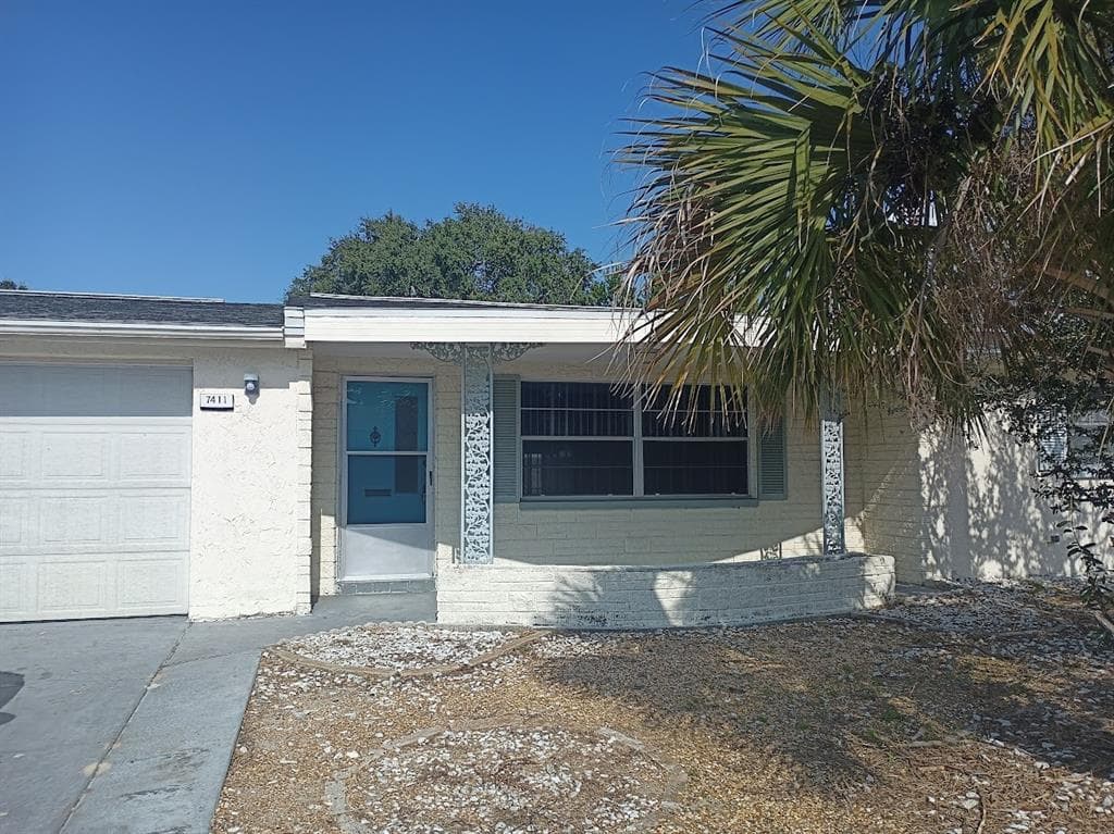 7411 ASHWOOD DRIVE PORT RICHEY, FL 34668