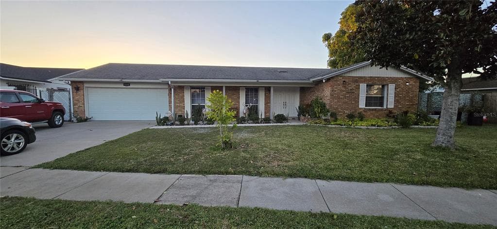 6104 BONNIE BROOK BOULEVARD ORLANDO, FL 32809