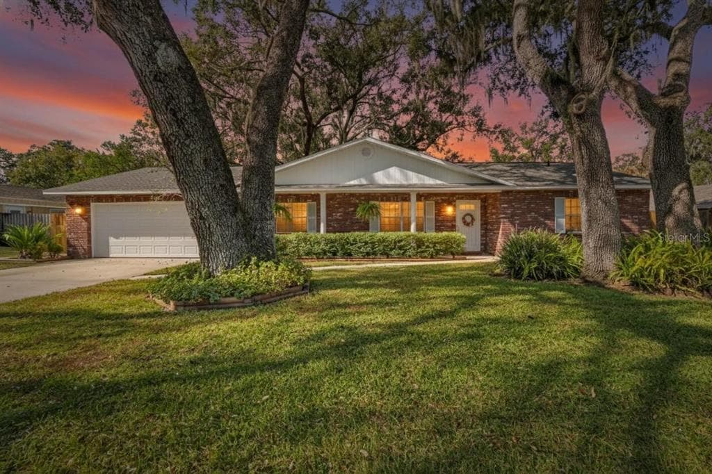 6211 ELM SQUARE W LAKELAND, FL 33813