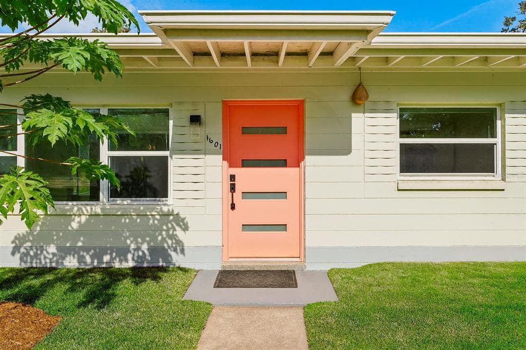 1601 TRIANGLE AVENUE ORLANDO, FL 32806